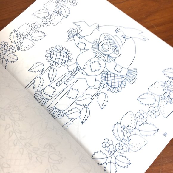 Iron-On Transfers 90's  Hundreds of Designs Vtg Book - Picture 3 of 15